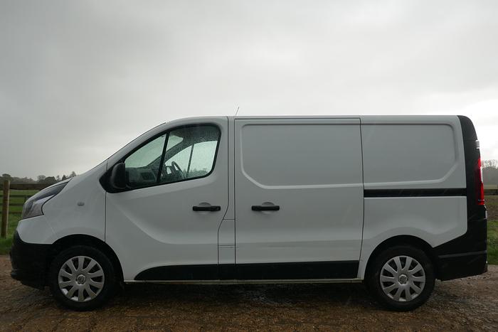 Used 2018 RENAULT TRAFIC 6 SPEED