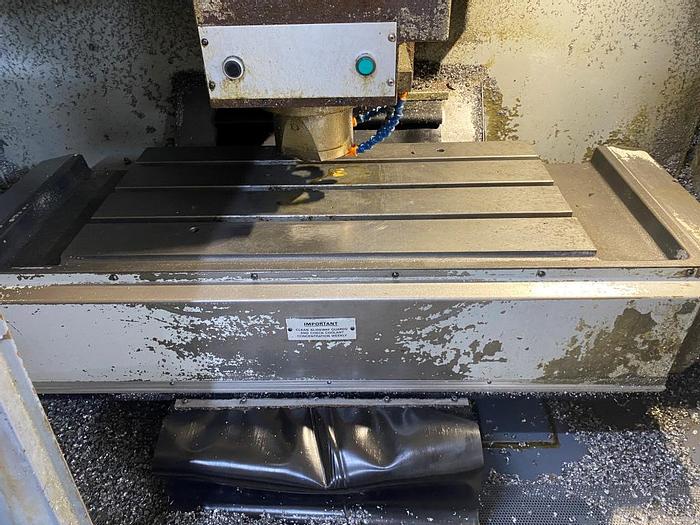 Used 1992 Bridgeport VMC 560/16 Vertical Machining Center