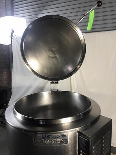 Used GROEN #AH/1E-40, NAT. GAS. 40 GAL. STATIONARY STEAM KETTLE w/ 2" TANGENT DRAW OFF VALVE & POWER-AID E-Z LIFT STAINLESS STEEL COVER, (#822).