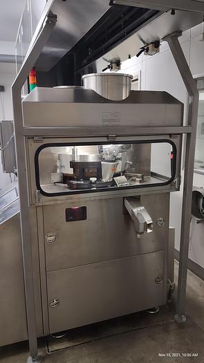 Used 07 Natoli SP-500 tablet press with Laciny bulk powder feed system