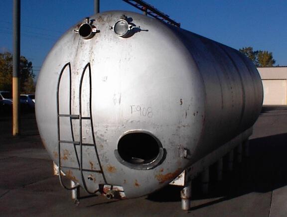 Used 6000 GALLON STORAGE TANK