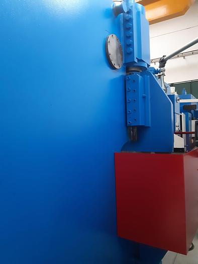 Usato PIEGATRICE GASPARINI IDRAULICA 4000X250 TON