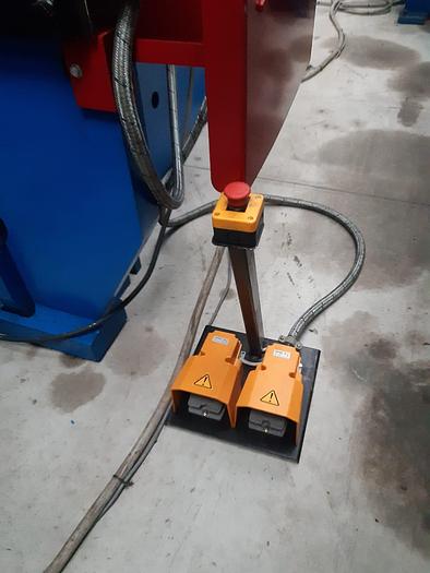 Usato PIEGATRICE GASPARINI IDRAULICA 4000X250 TON