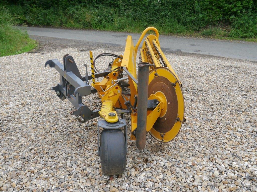 Used Elho Twin 4600 Straw Turner