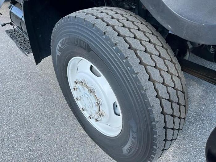 Used Altec AM55-E 60ft Over-Center Bucket Boom on 2009 International 7400 4x4 Utility Truck - C96023