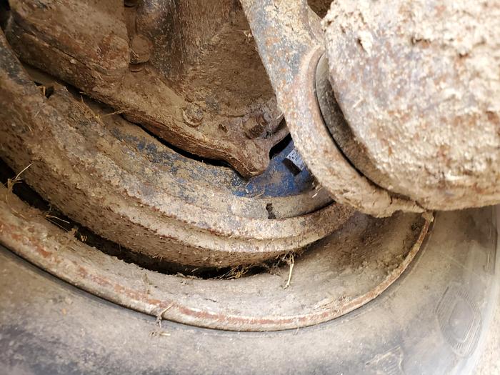 Used Loewen 802 Feed Truck