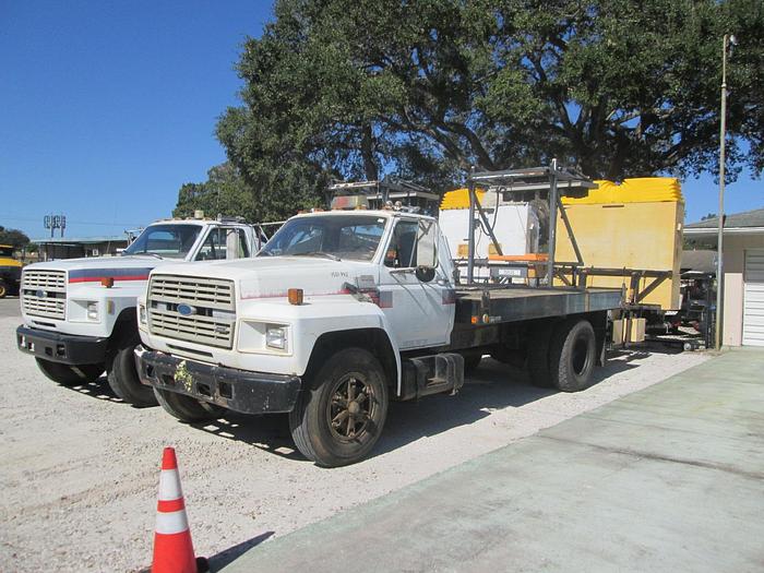 Used 1990 Ford F700 Attenuator Flat Bed Crash Truck
