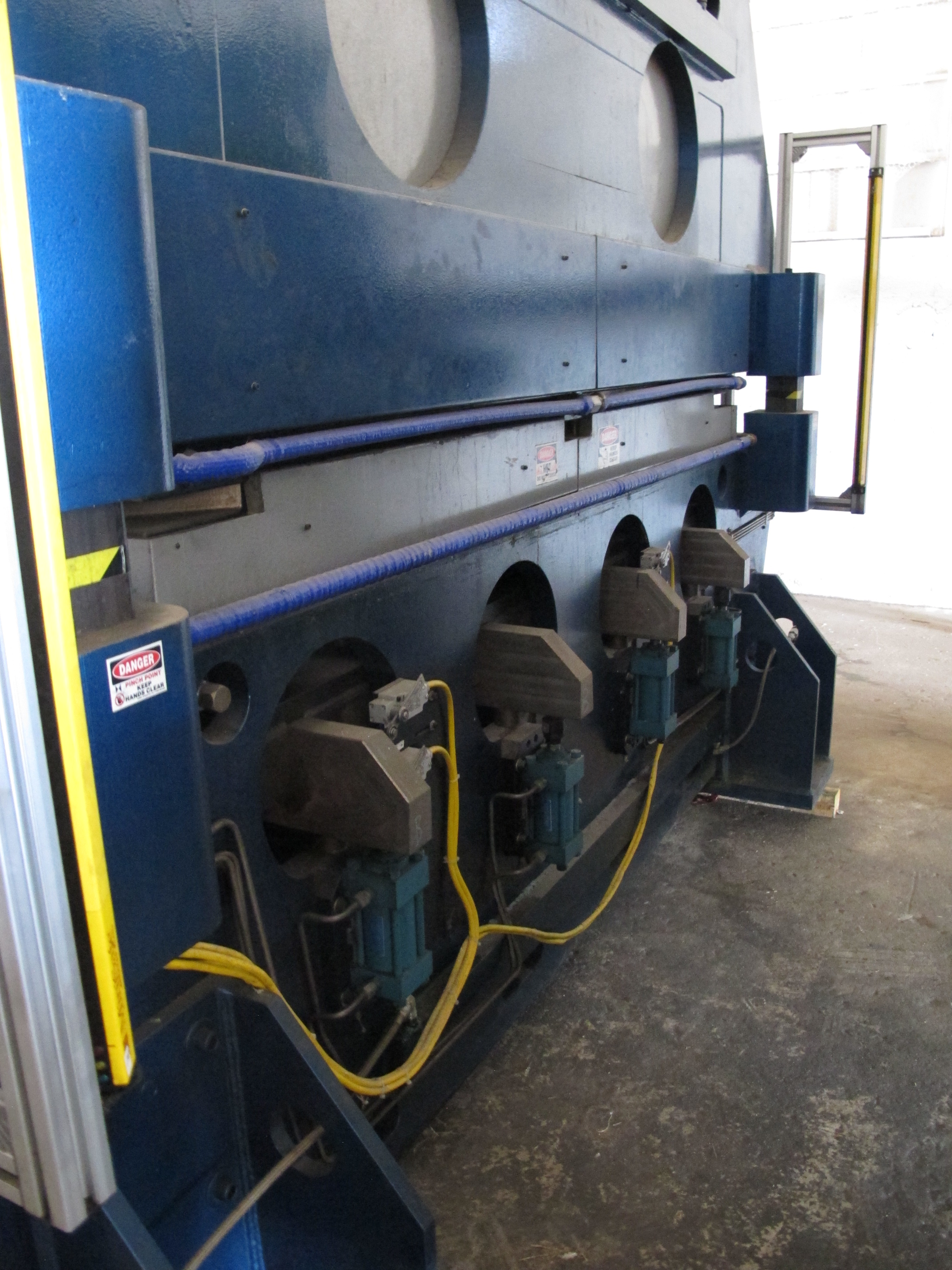 Used 500 Ton Accudyne Hyd. Press