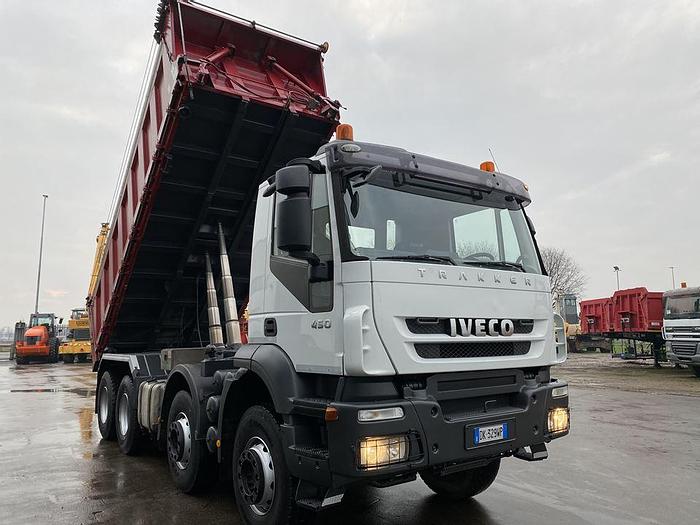Usato 2007 IVECO TRAKKER 8*4 450 E/5 TRILATERALE