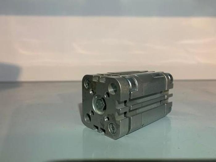 Siłownik ADVUL-32-25-P-A (156878), Festo Nowy