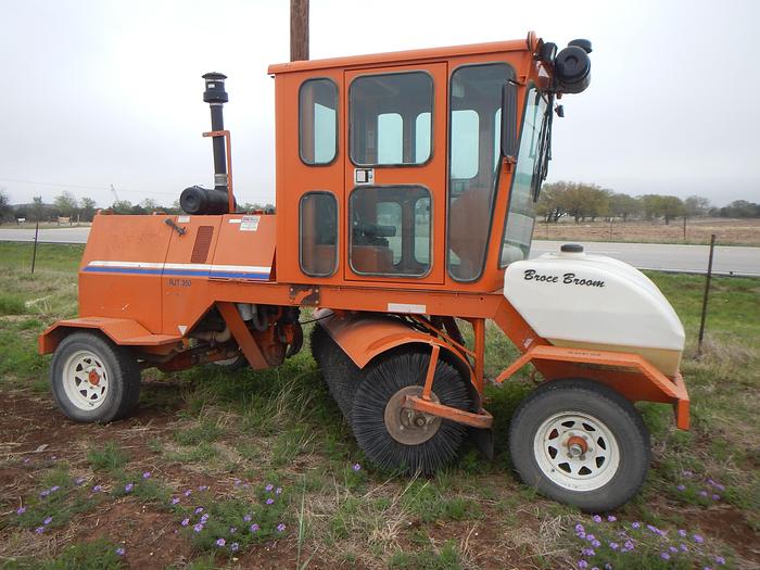 Used 2013 Broce Broom RJT350