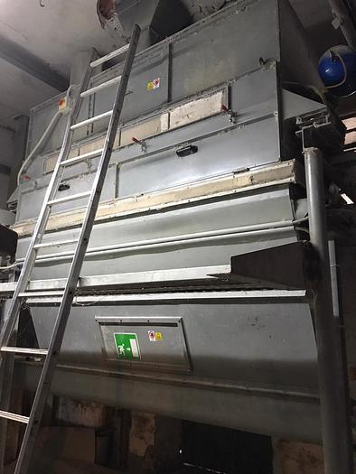 Usato L’impianto di pesatura, miscelazione e macinatura per mangimificio.