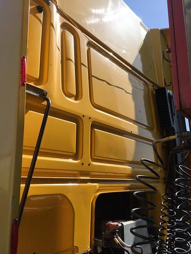 Used 2002 DAF 95.430 XF 6x2 EURO 3 MANUAL