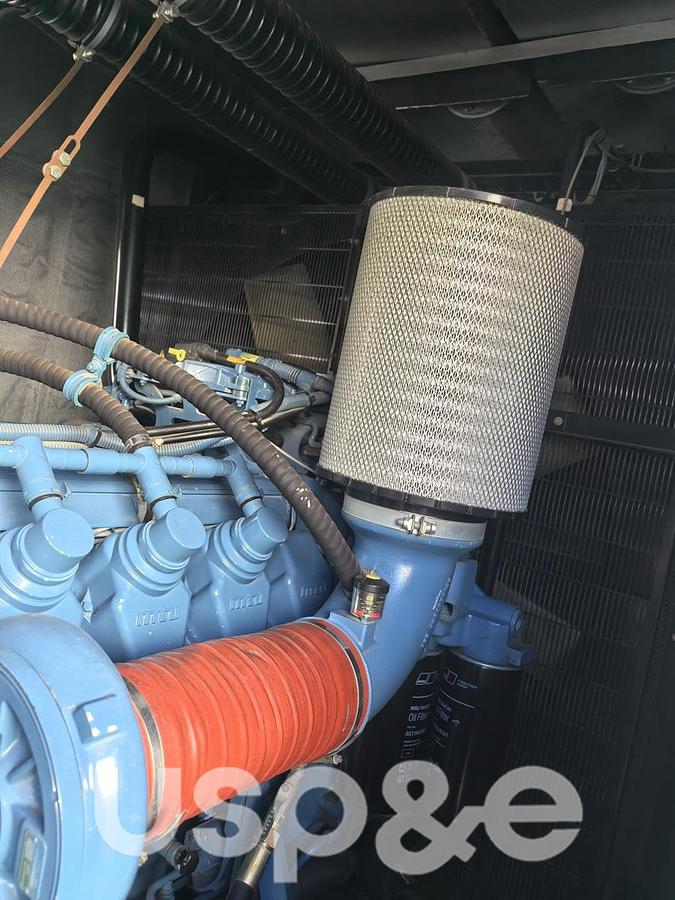 Used 1.1 MW 2011 Used MTU 18v2000G65 Diesel Generator Set