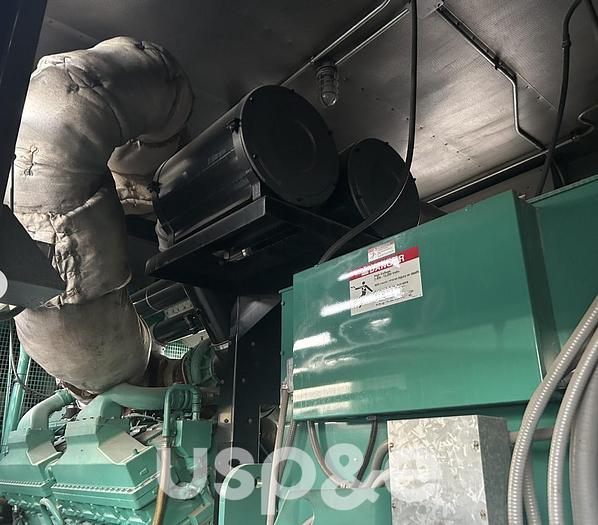 Used 2 MW 1999 Used Cummins QSK60-G6 Diesel Generator Set