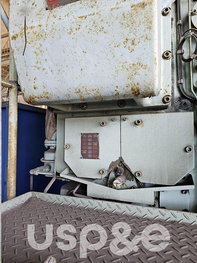 2.6 MW 2009 New STX Man 8L27/38 HFO Generator Set