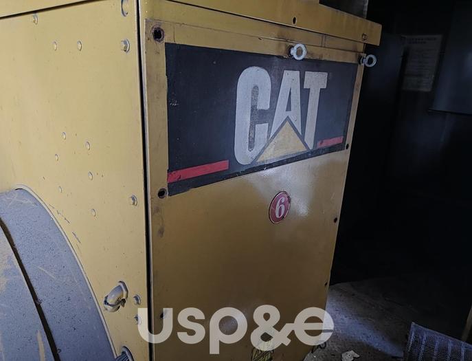 Used 2 MW 2005 Used Caterpillar G3520C Natural Gas Generator Set
