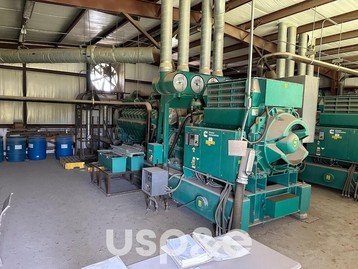 Used 2 MW 2014 Used Cummins C2000 N6C Natural Gas Generator Set
