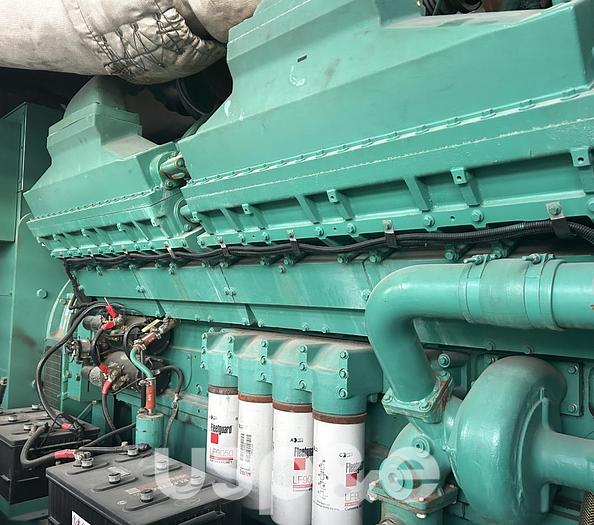 Used 2 MW 1999 Used Cummins QSK60-G6 Diesel Generator Set