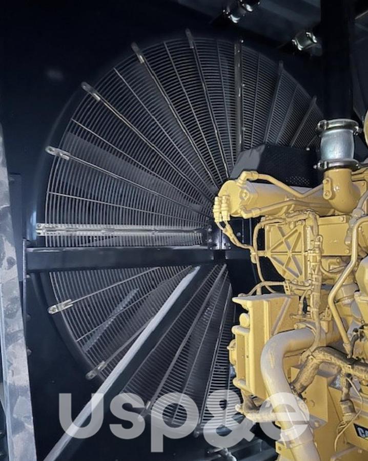 Used 2 MW 2005 Used Caterpillar 3516B Diesel Generator Sets