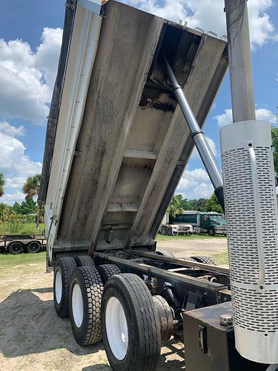 Used 1999 Mack RD 688S Tri Axl Dump Truck