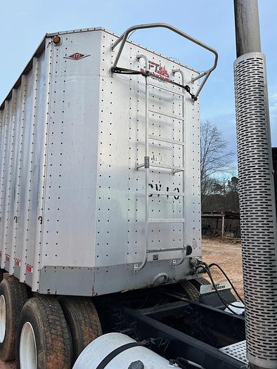 Used 2002 Innovative trailer Mfg Chip trailer