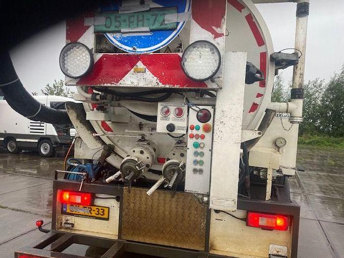 Gebruikt 2010 Volvo + BekkerLaGram kolkenzuiger FE42R