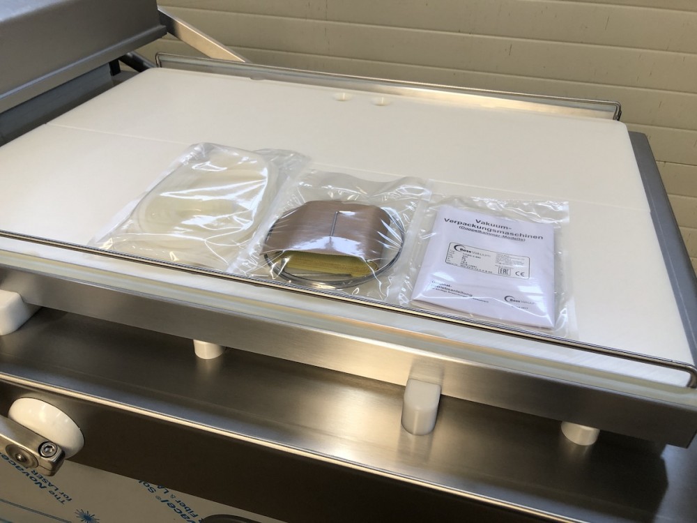 Used Boss Titan-X 950 vacuum machine