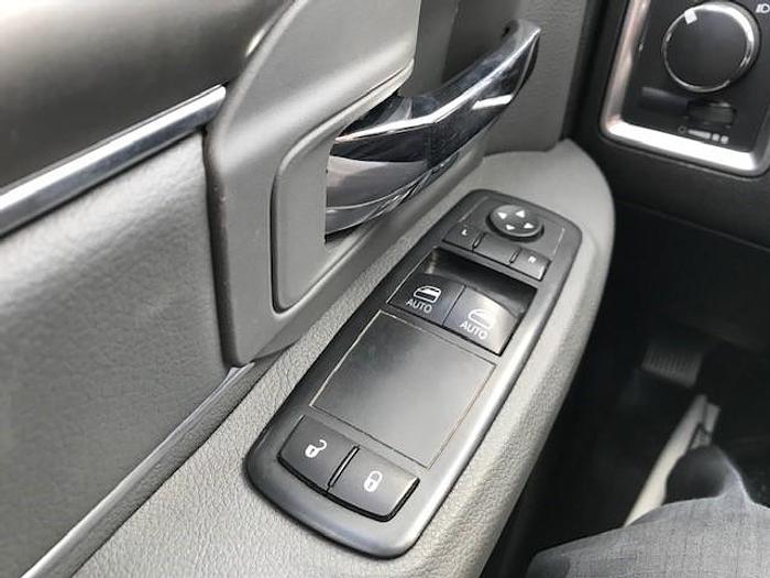 Used Versalift VST36I-MH 41ft Bucket Boom on a 2016 Ford F550 4x4 Reg Cab Truck - C605105