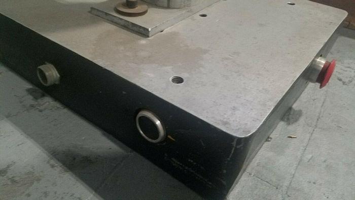 Used Sonics and Materials Ultrasonic Plastic Welder Sonic Welding