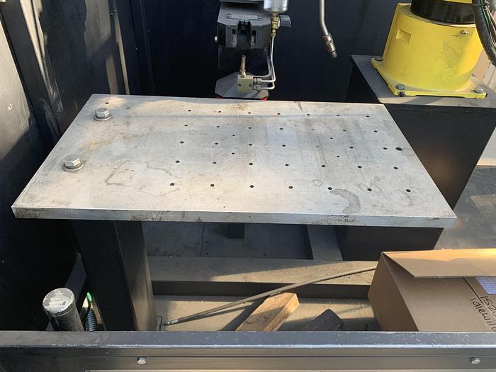 Used FANUC ARCMATE 100IB MIG WELDING CELL WITH RJ3iB CONTROLLER