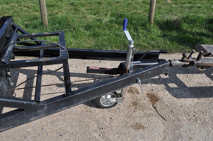 Used INDESPENSION 2.7 TONNE