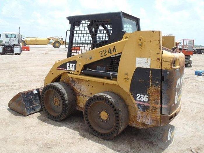 Used 2003 Caterpillar 236 Skid Steer