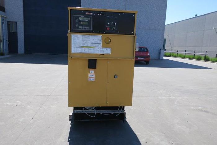 D'occasion 2002 Caterpillar 500 KVA