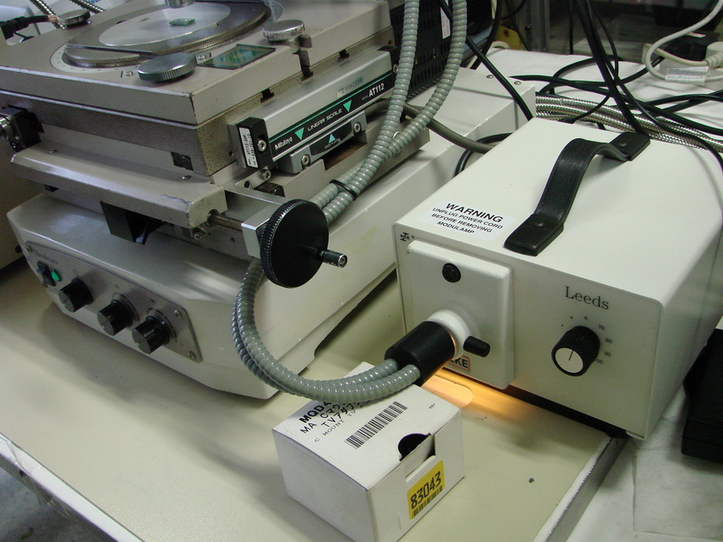 Used Hisomet  11  DH11  XYZ Measurment Microscope
