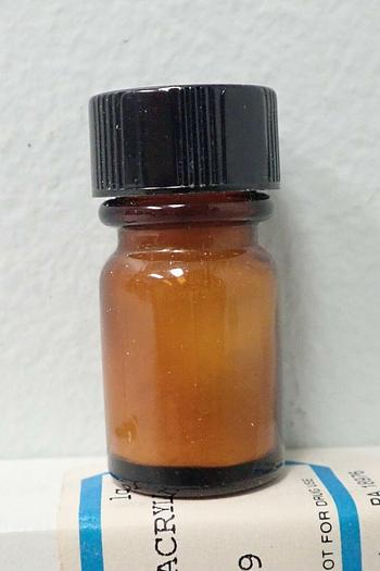 Used Polysciences 8729 Poly(methyl methacrylate) 1g ~ 70% Full
