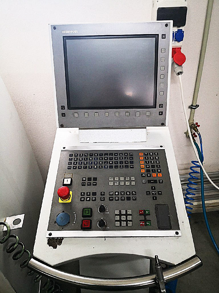 Used Bridgeport VMC 1000 XP - 2003