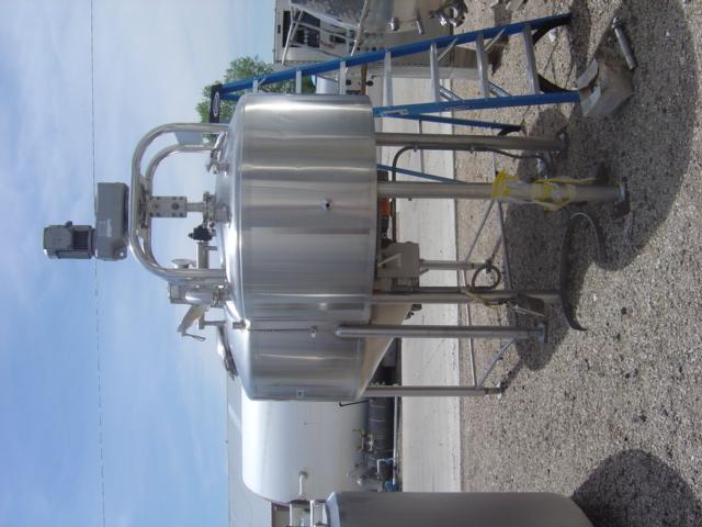 Used 150 GALLON PROCESSOR TANK. DCI SERIAL 94F48011C