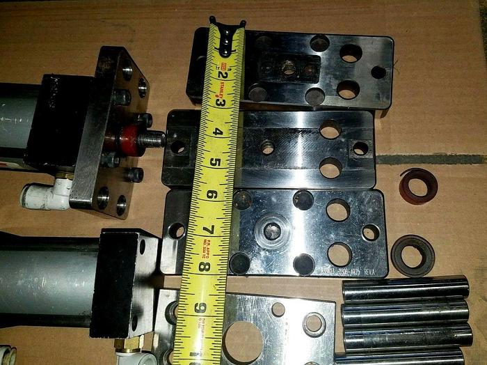 Used Dayton Speedaire Air Cylinders w/ mounting plates Pneumatic Cylinder 6X379A