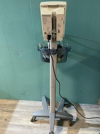 Gebraucht Datascope Accutorr Plus Patientenmonitor auf Trolley mit Blutdruckmanschette und SpO2 Fingersensor