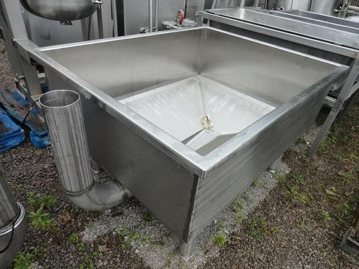 Used Vacuum Load Hopper, 4 x 5