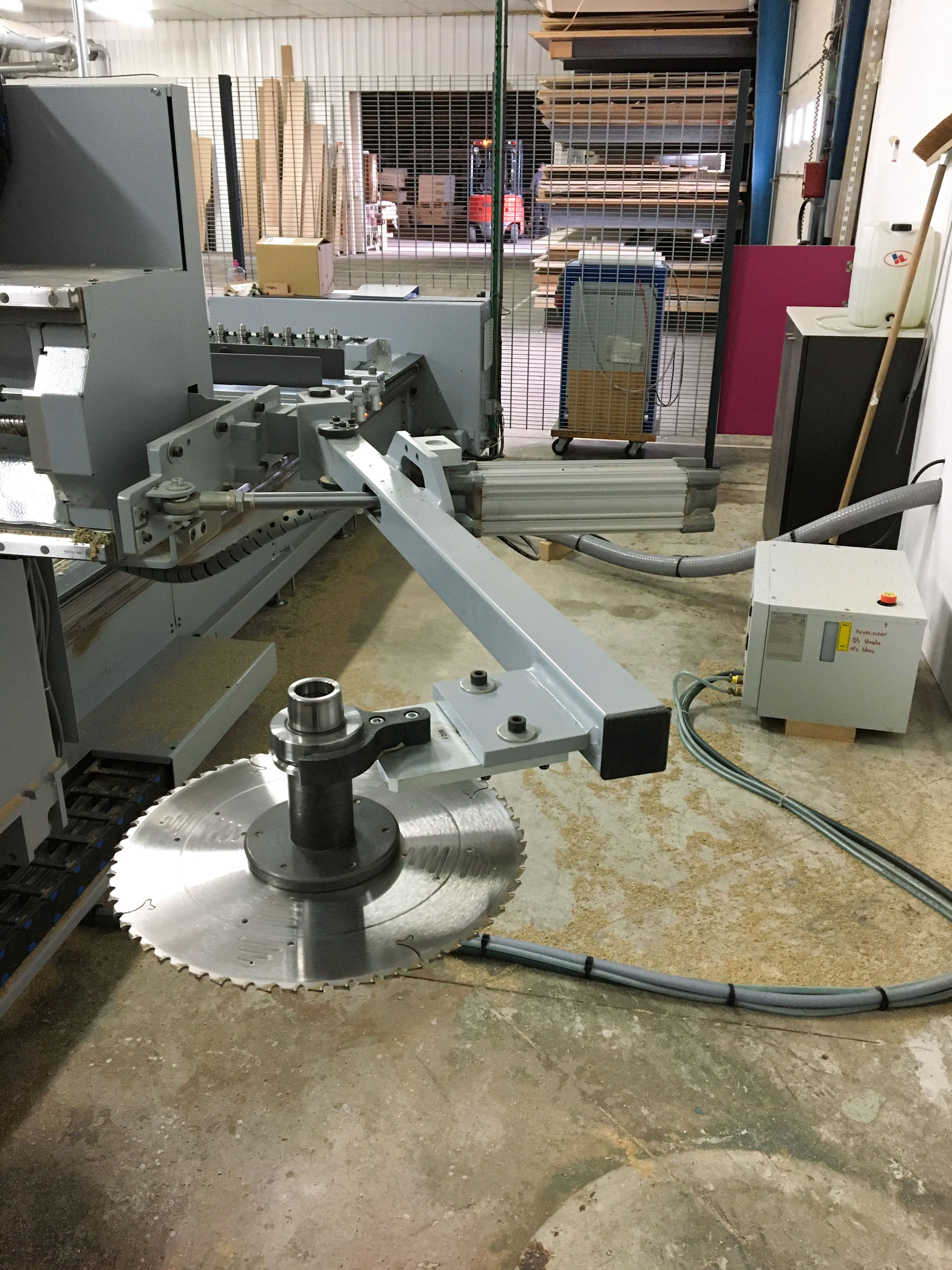 Used Format 4 Profit H 350 - CNC Machining Center - 2016