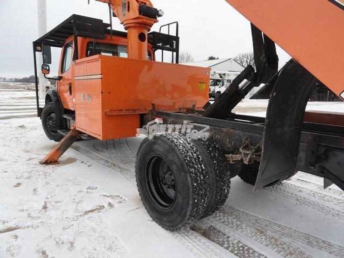 Used 2011 FREIGHTLINER BUSINESS CLASS M2 106