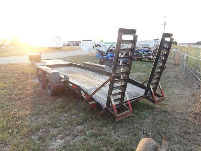 Used 2014 skylift/ versalift SUPER ARBORIST 53/VST521