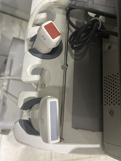 Used GE Vivid i Ultraschallgerät mit 2x Sonden Software Version 2.1.16 auf GE Vivid i Trolley