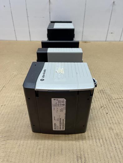 Used Allen-Bradley 1756-PB72 Ser C 1756-A17 Ser B 