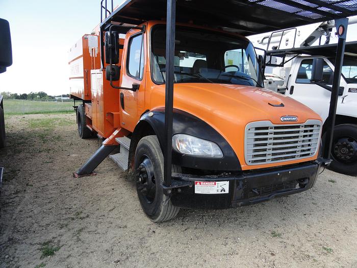Used 2011 Freightliner/ Versalift M2106/ v0270 Elevator