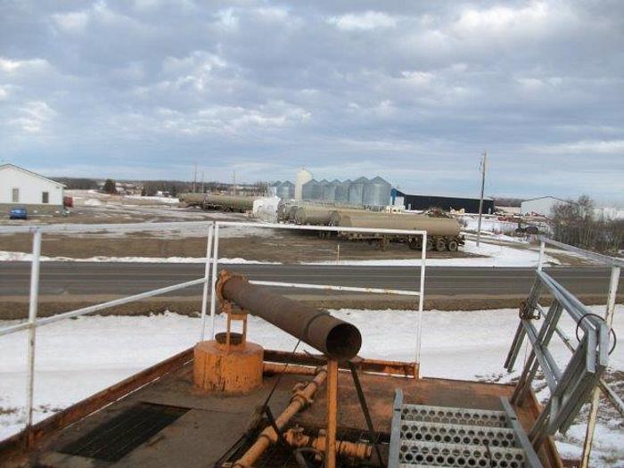 Used 20 m3 (120 bbl) Skid Mounted 2 Compartment Mud Tank