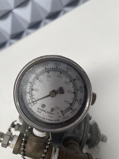 Used ITT ConoFlow GFH60XTKEX1G Filter Regulator w/ 0-1100PSI Gauge