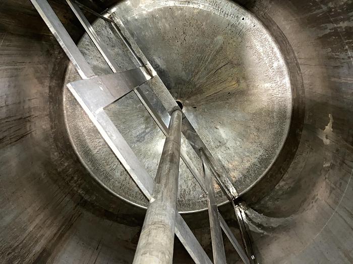Used Used approximately 1500 gallon vertical stainless steel jacketed mix tank